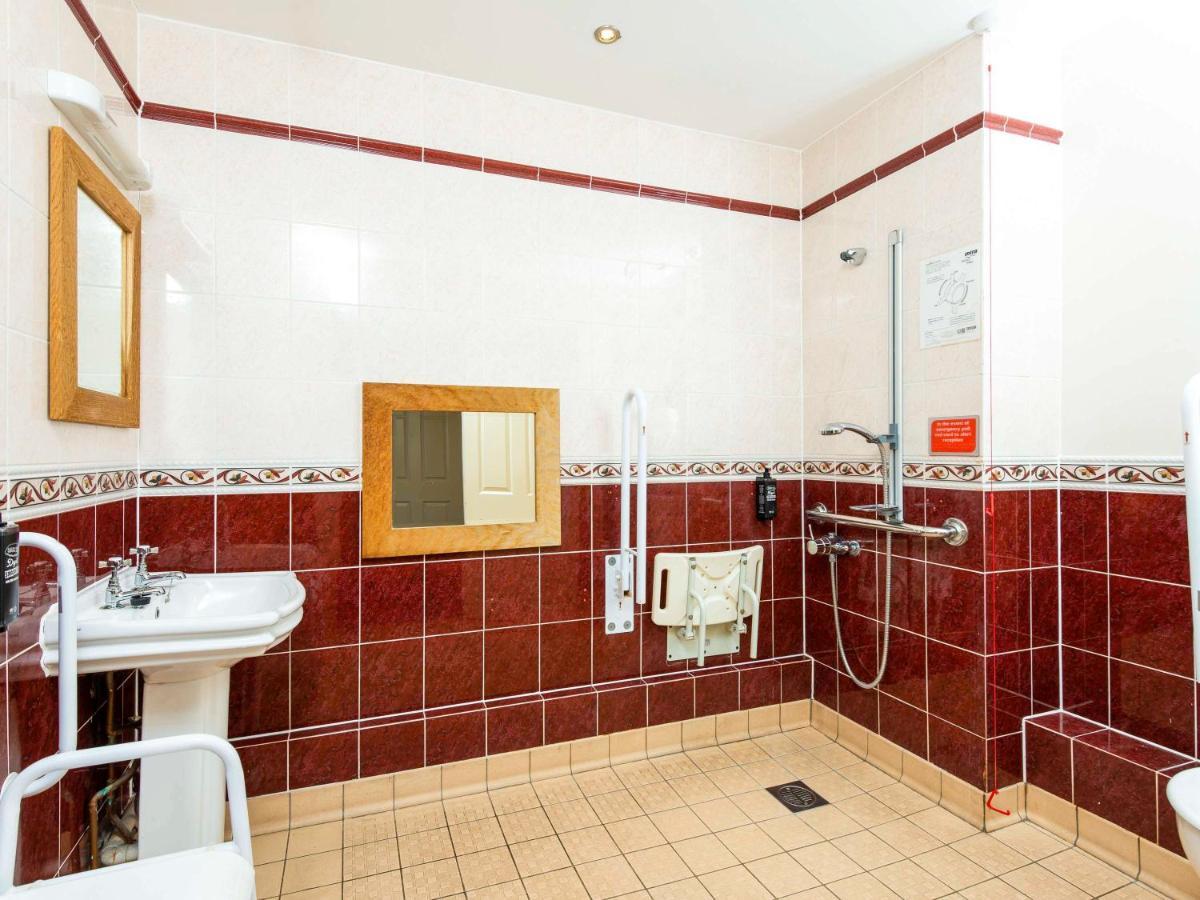 Ibis Budget Bromsgrove Eksteriør bilde
